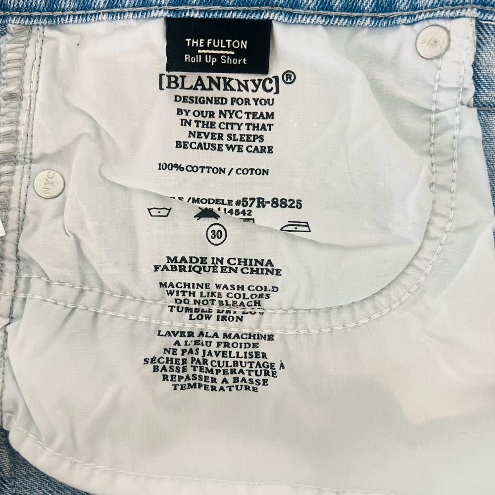 BLANK NYC The Fulton Light Wash Raw Hem Blue Jean High Waist Shorts Size 30 - Picture 8 of 9